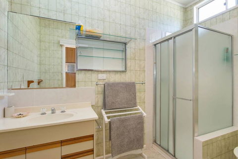 EIGHTY STEPS - Walk To The Ocean Edge - Accommodation Port Macquarie 1