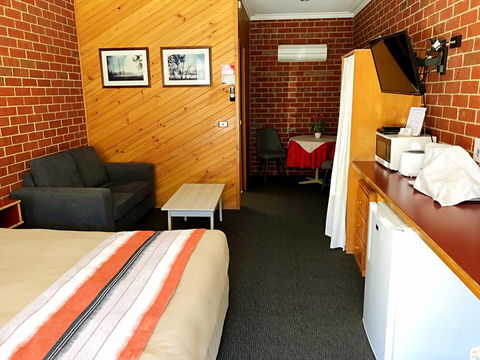 Elms Motor Inn - Accommodation Port Macquarie 3