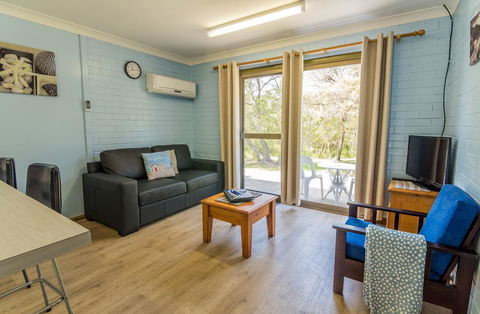 Emu Beach Chalets - Accommodation Port Macquarie 1