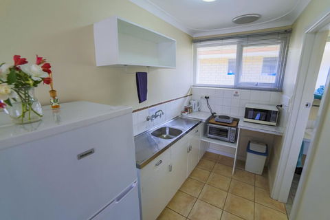 Emu Point Motel - Accommodation Port Macquarie 2