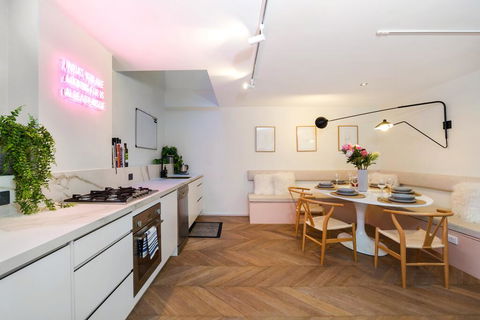 Enjoy Cafe Culture From Chic Warehouse Conversion - Accommodation Port Macquarie 0
