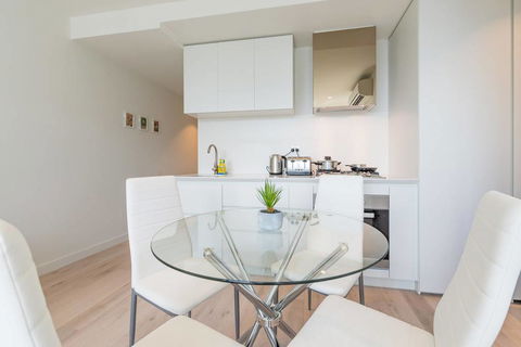 EQ Tower Luxury 1 Bedroom Central Melbourne - Accommodation Port Macquarie 3