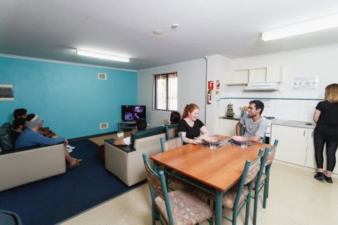 Erica Underwood House 6 Bedroom Flat - Accommodation Port Macquarie 3