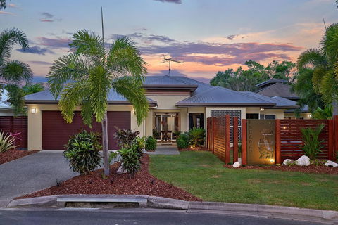 Escapades At Palm Cove - Accommodation Port Macquarie 1