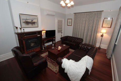 Evelyn House - Accommodation Port Macquarie 2