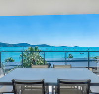 Executive on Whisper Bay - Cannonvale - Accommodation Port Macquarie