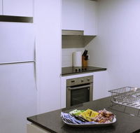 Executively Styled 2 Bed 2 Bath Perfect Location - Accommodation Port Macquarie