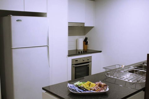 Executively Styled 2 Bed, 2 Bath, Perfect Location - Accommodation Port Macquarie 0