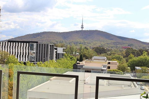 Executively Styled 2 Bed, 2 Bath, Perfect Location - Accommodation Port Macquarie 1