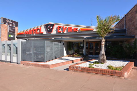 Eyre Hotel - Accommodation Port Macquarie 2