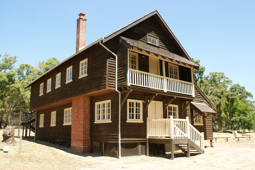 Pinjarra WA Accommodation Port Macquarie