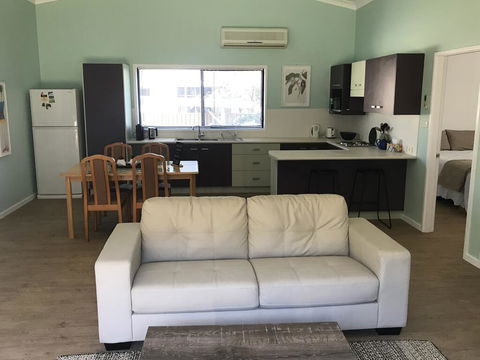 FAIRVIEW 25A - Waterfront Home - Accommodation Port Macquarie 2