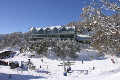 Falls Creek Country Club - Accommodation Port Macquarie 0