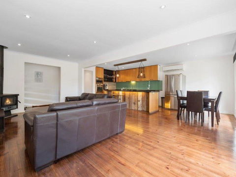 Family Foreshore Favourite - Accommodation Port Macquarie 1