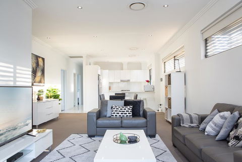Family Size Apartment Close To Westmead Hospital - Accommodation Port Macquarie 0