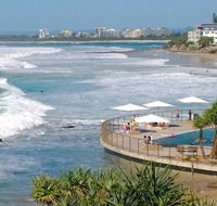 Family Romance Fun on Kings Beach - Accommodation Port Macquarie