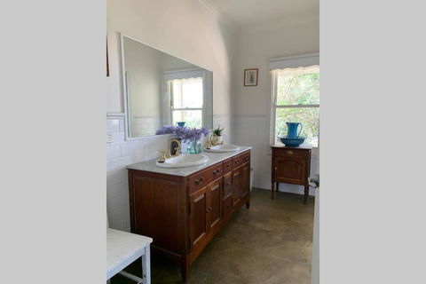 Farm House At The Gateway To The King Valley - Accommodation Port Macquarie 1