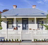 Farmers Arms Heritage Cottage - Accommodation Port Macquarie