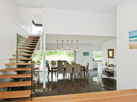 Farrant House - Modern And Contemporary - Accommodation Port Macquarie 3