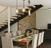 Farrant House - modern and contemporary - Accommodation Port Macquarie