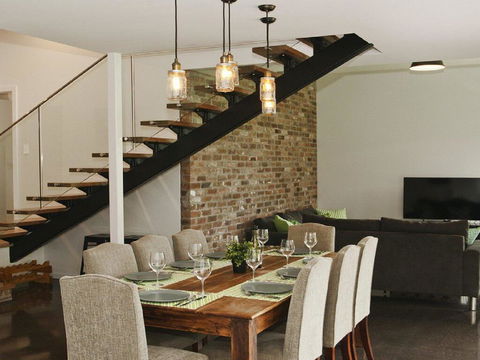 Farrant House - Modern And Contemporary - Accommodation Port Macquarie 0