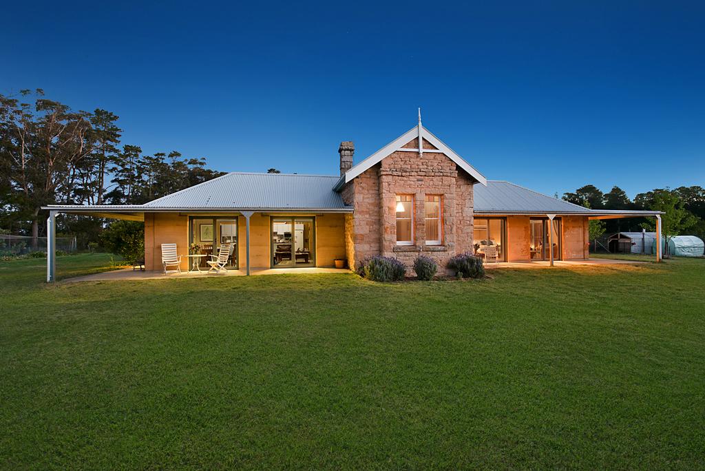 Mingenew ACT Accommodation Port Macquarie