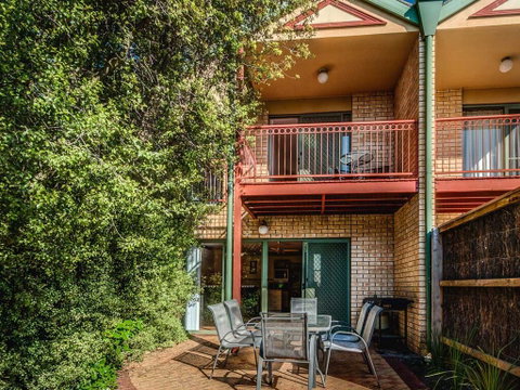 Findlay On The Bay - Accommodation Port Macquarie 2