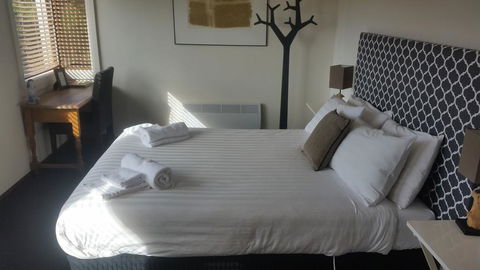 Fish Creek Hotel - Accommodation Port Macquarie 2