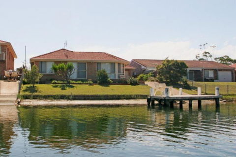 Fisherman's Delight Waterfront - Accommodation Port Macquarie 2