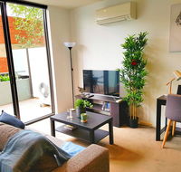 FITZROY FANTASTIC 1BR APT with FREE WINE NETFLIX WIFI close to TRAMS COLES - Accommodation Port Macquarie