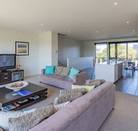 Five Shell - Accommodation Port Macquarie