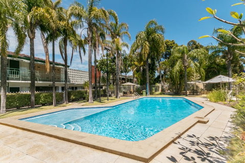 Flag Motor Lodge - Accommodation Port Macquarie 2