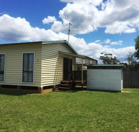 Flat 2 42 McMillan Rd - Accommodation Port Macquarie