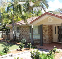 FRANGIPANI BEACH HOUSE - PET FRIENDLY 22 Belbourie Cres Boomerang Beach - Accommodation Port Macquarie