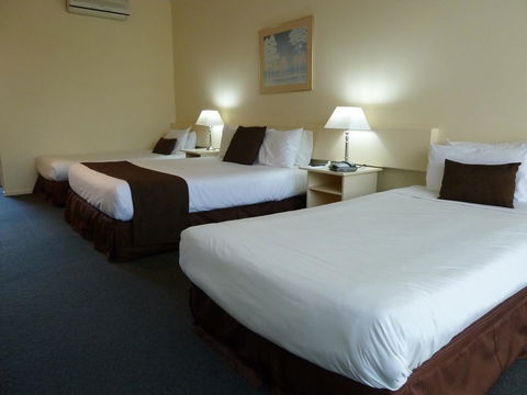 Frankston International - Accommodation Port Macquarie 2