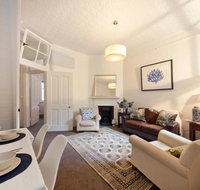 FUN TIMES in HUGE house 1 minute to SYDNEY HARBOUR - Accommodation Port Macquarie