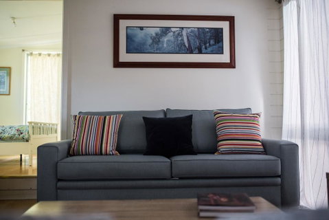 Funky Flat On Acreage - Accommodation Port Macquarie 1