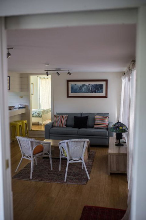 Funky Flat On Acreage - Accommodation Port Macquarie 3