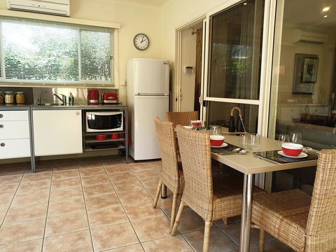 Garden Studio, Black Forest - Accommodation Port Macquarie 1