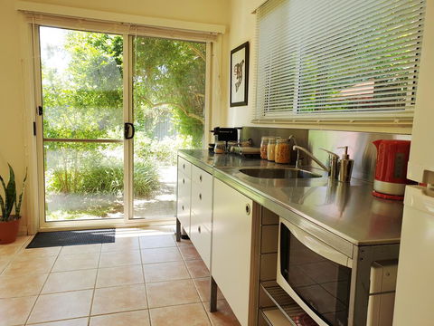 Garden Studio, Black Forest - Accommodation Port Macquarie 2