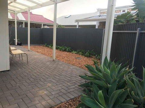 Gawler Townhouse 1 Bedroom - Accommodation Port Macquarie 2