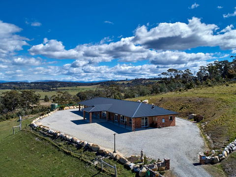 George River Park (House, 100 Acres, Animals, Views) - Accommodation Port Macquarie 1