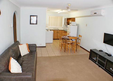 Geraldton Holiday Unit - Accommodation Port Macquarie 3