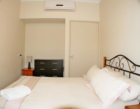 Geraldton Luxury Retreat 2 - Accommodation Port Macquarie 3