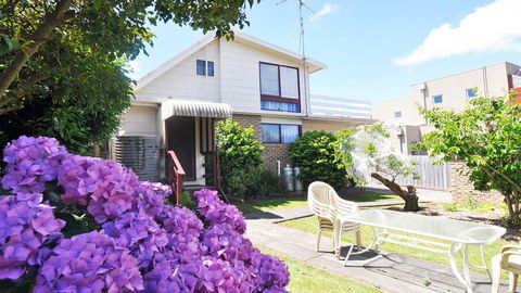 GETAWAY ON GARDEN - FREE WIFI - PET FRIENDLY (OUTSIDE ONLY) - Accommodation Port Macquarie 3