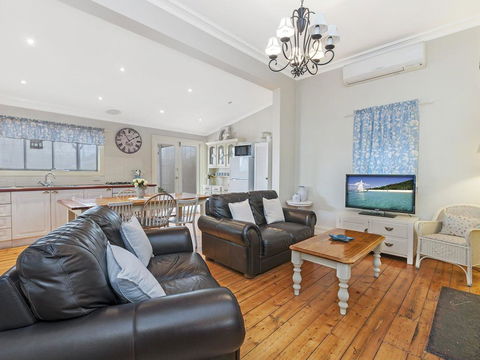 Ginabella - Accommodation Port Macquarie 0
