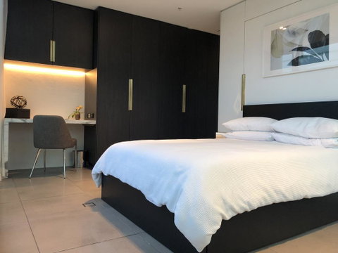 Glasshouse Apartment - At Parramatta - Accommodation Port Macquarie 3