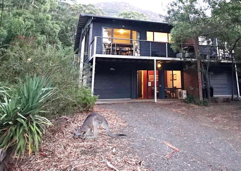Glengarriff Townhouse 2 - Accommodation Port Macquarie 1