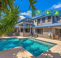 Gold Coast Stunning Waterfront Holiday Retreat - Accommodation Port Macquarie