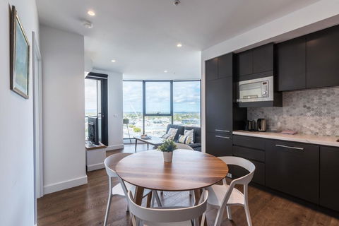 Golden Box Hill Apartment - Accommodation Port Macquarie 1